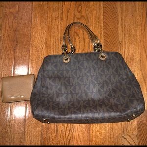 Michael kors purse and wallet